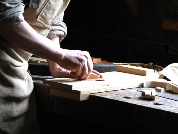 Nuestra <strong>carpintería de madera en  Vila-seca</strong> es una empresa de <strong>herencia familiar</strong>, por lo que  contamos con gran <strong>experiencia </strong>en la profesión.